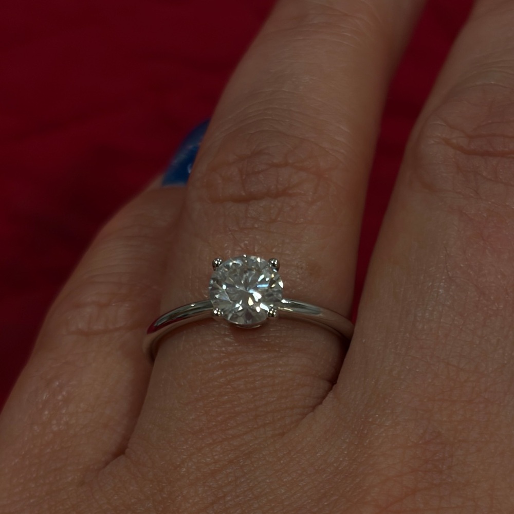 Moissanite Engagement Ring ✨ - Picture 5 of 6